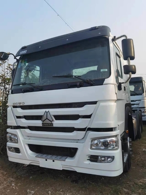 シノトルク HOWO 中古重用トラクター トラック トレーラーヘッド 6*4 2018 371-375HP ISO 承認