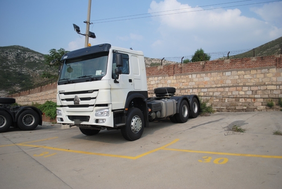 シノトルク HOWO 6X4 トラクター トラック 371HP/420HP 中国 トラック 5800*2300*1500mm 最高