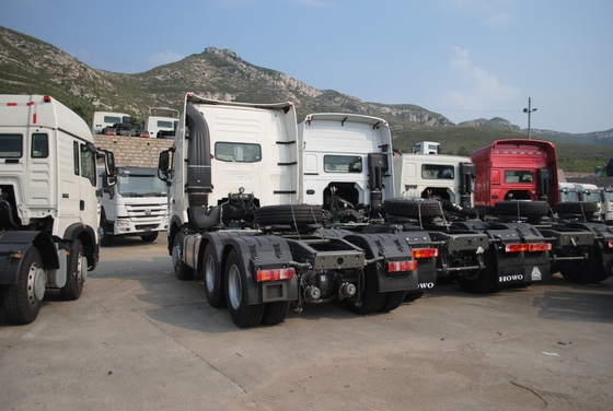 シノトルク HOWO 6X4 トラクター トラック 371HP/420HP 中国 トラック 5800*2300*1500mm 最高