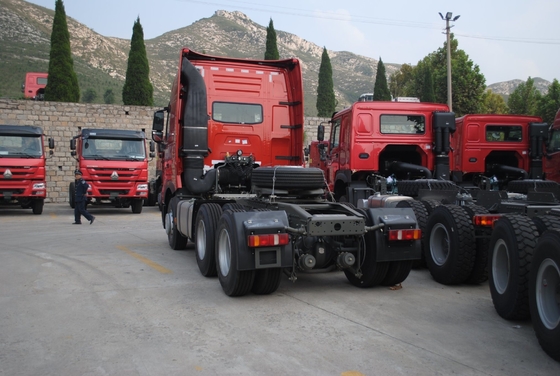 シノトラック HOWO 6X4 トラクター トラック 371HP/420HP 重荷中国トラック
