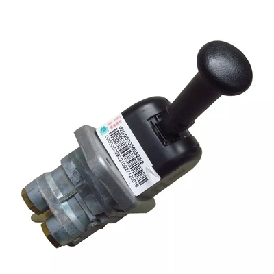 Sinotruk HOWO トラックパーツ 左前葉スプリングブラケット AZ9731520020 原装/OEM