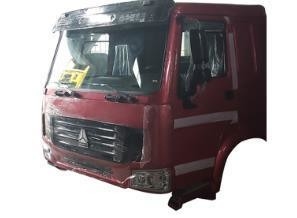 シノトラックのキャビンを備えた重荷トラック トラクター 安定し耐久性のある低キャビンのベッドなし