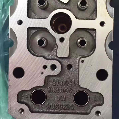 シノトルク HOWO Wd615 ディーゼルエンジンのシリンダーヘッド Az1095040123 カスタマイズされた自動車部品