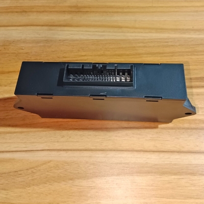 HOWO Sinotruk N7g 重荷トラックドア制御モジュール Wg1671340051 あなたのトラックニーズのために