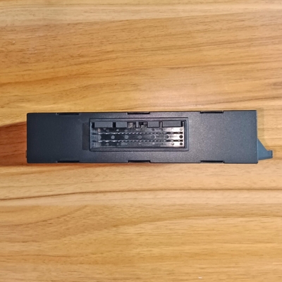 HOWO Sinotruk N7g 重荷トラックドア制御モジュール Wg1671340051 あなたのトラックニーズのために
